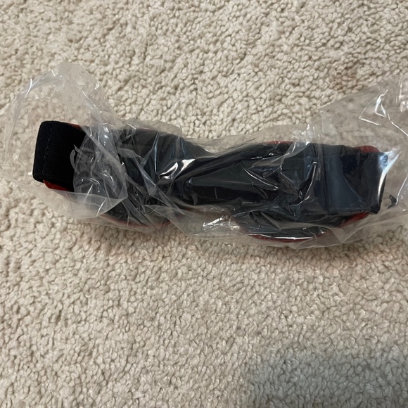 Motorcycle Ski Goggles Wind Eliminator Red Cycling UV 400 Brand New - Picture 2 of 2